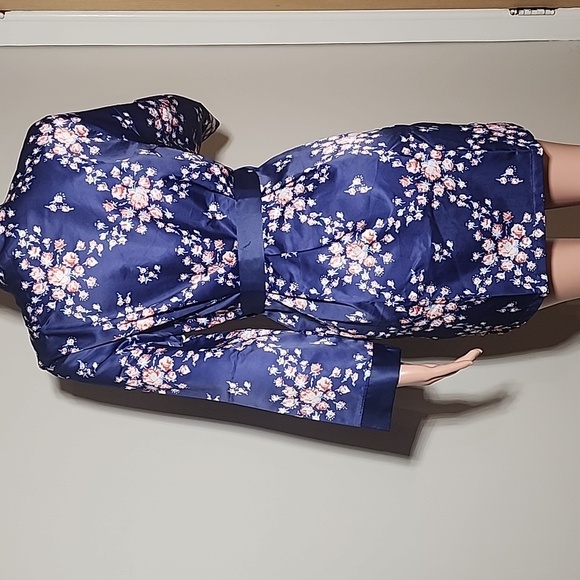 Morgan Lane Robe Navy Floral Polyester Pockets Waist Tie Women's S/M NEW - Picture 6 of 9